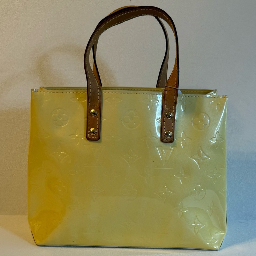 Louis Vuitton 2007 Yellow Vernise Reade Bag
